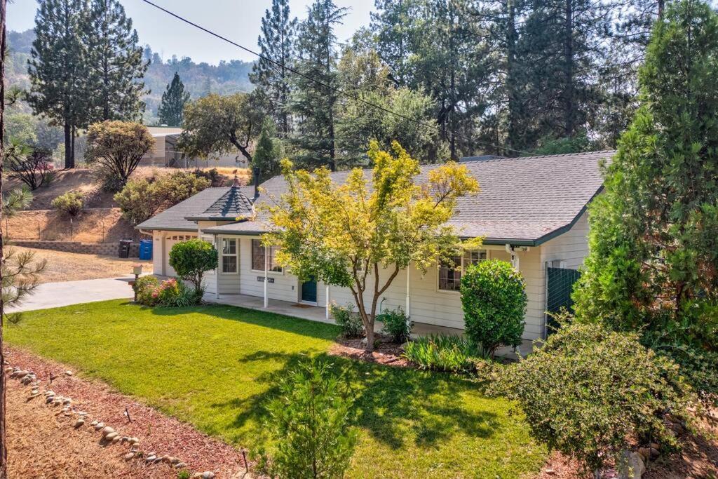 Acorn House - Charming House In Heaven With Pool Table With Lovely Backyard