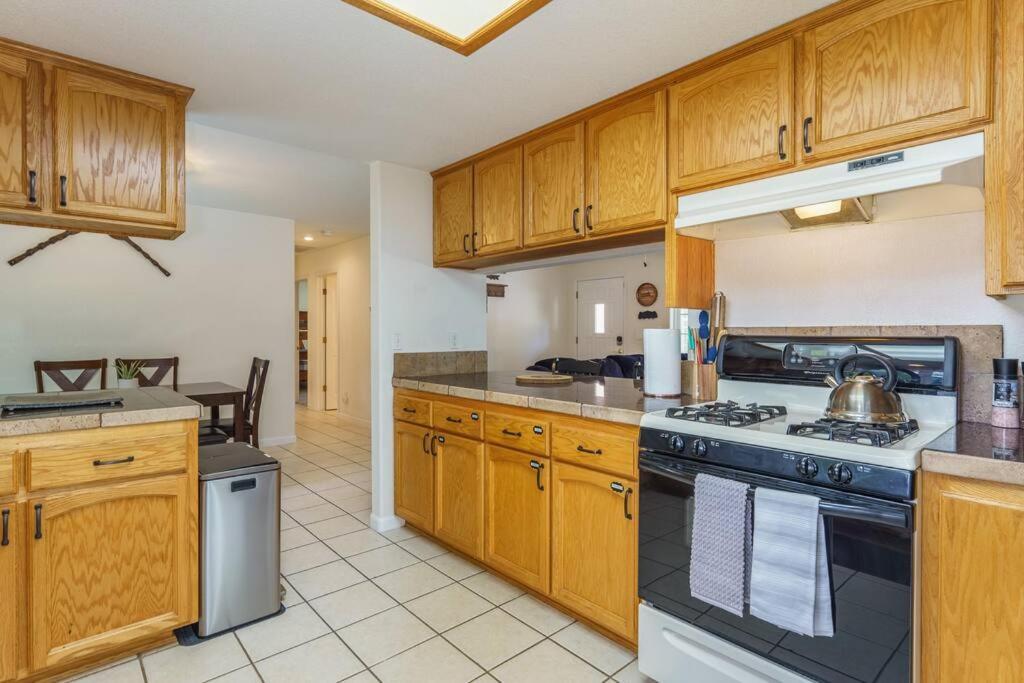 Acorn House - Charming House In Heaven With Pool Table With Lovely Backyard Holiday home *