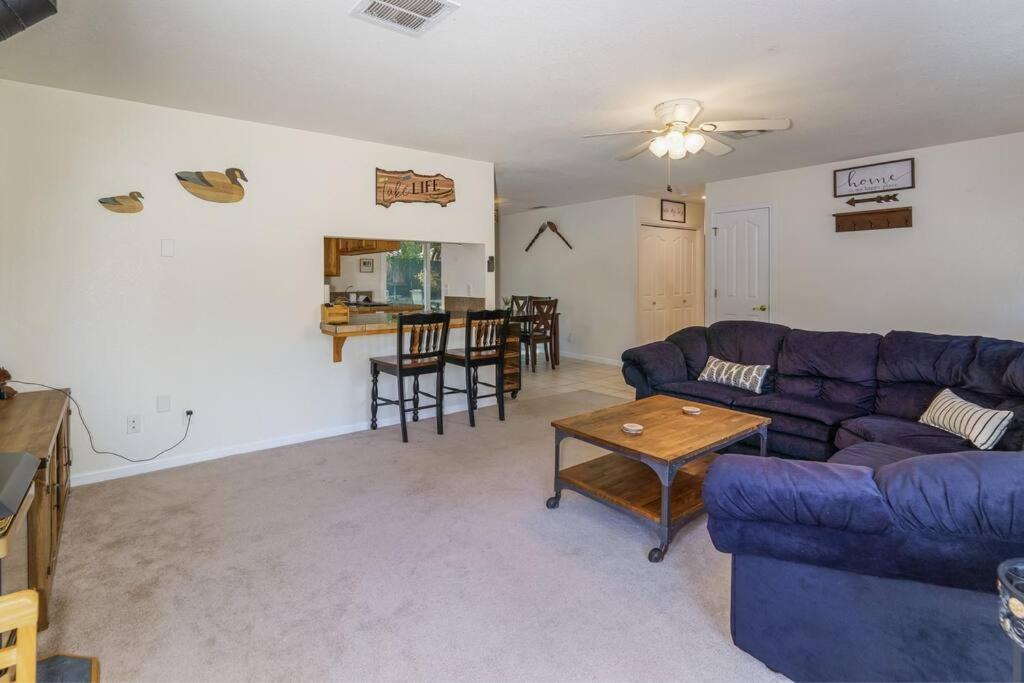 Holiday home Acorn House - Charming House In Heaven With Pool Table With Lovely Backyard Oakhurst