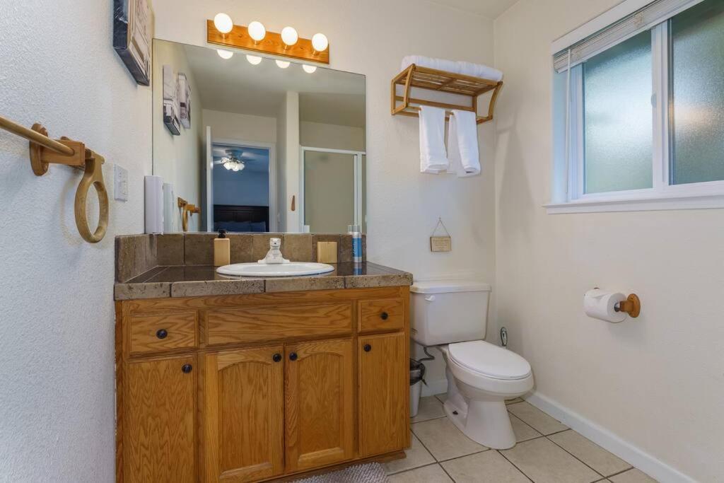 Acorn House - Charming House In Heaven With Pool Table With Lovely Backyard Oakhurst